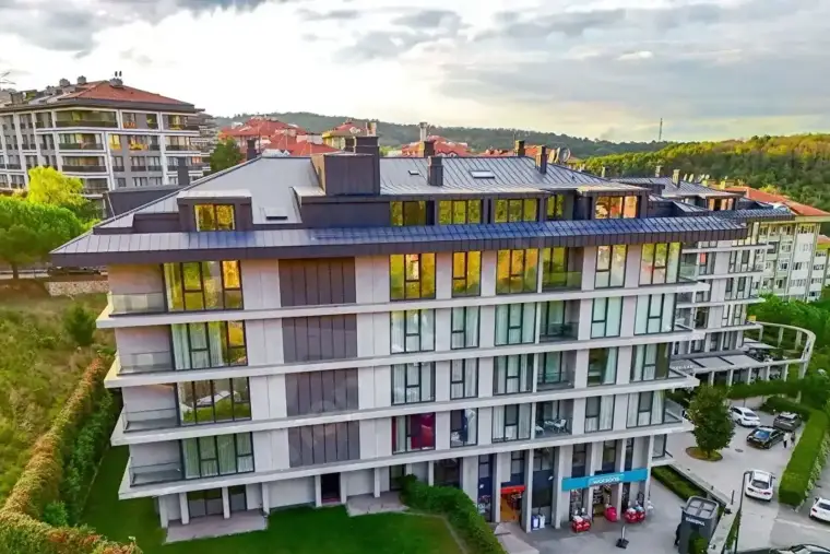 Koç Üniversitesi yakınında sıfır bahçe katı 1+1