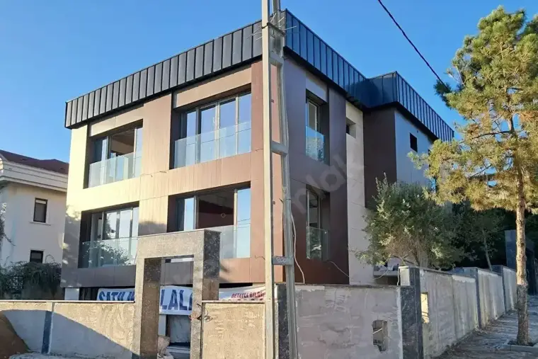 Havacılar'da deniz manzaralı müstakil tasarım villa