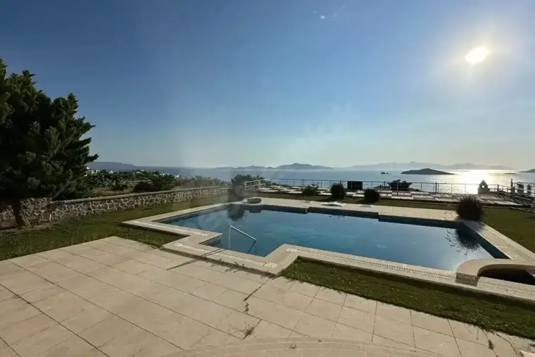 Turgutreis'te kapanmaz panoramik deniz manzaralı villa